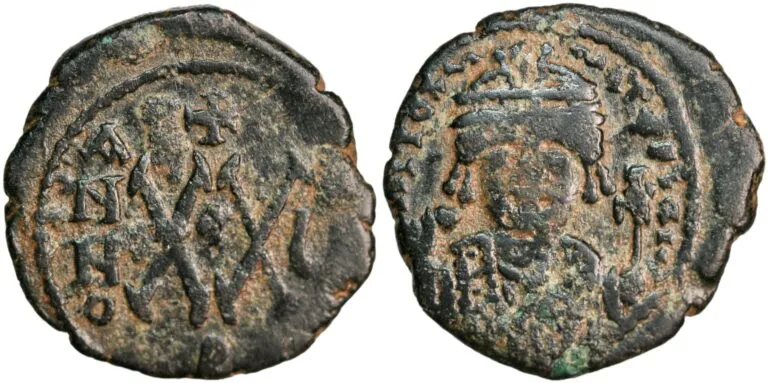 Half follis from Emperor Tiberius II Constantine (578-585 AD)